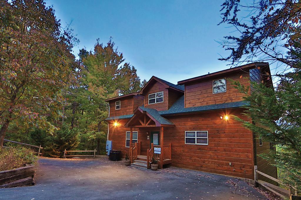 Mountain Shadow Lodge - Six Bedroom Sevierville Exterior photo